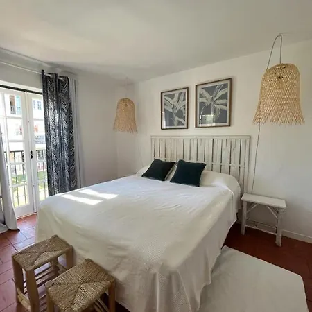 T3 Townhouse Old Village Nyaraló