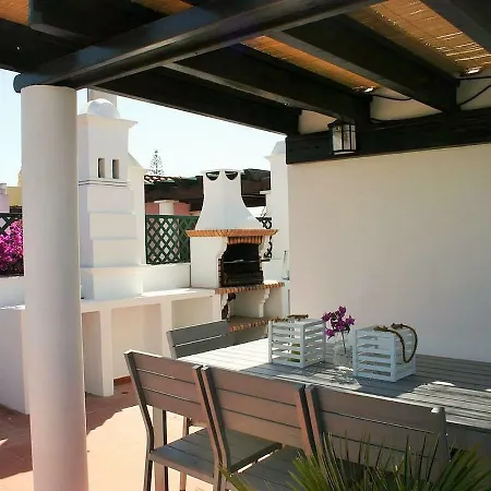 T3 Townhouse Old Village Nyaraló *