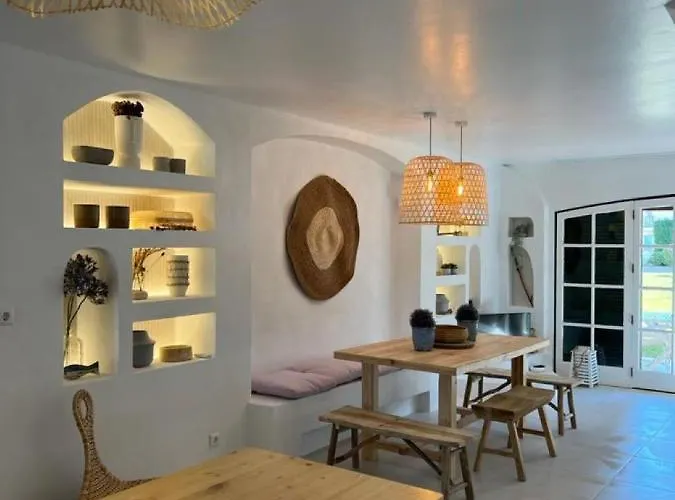 T3 Townhouse Old Village فيلامورا