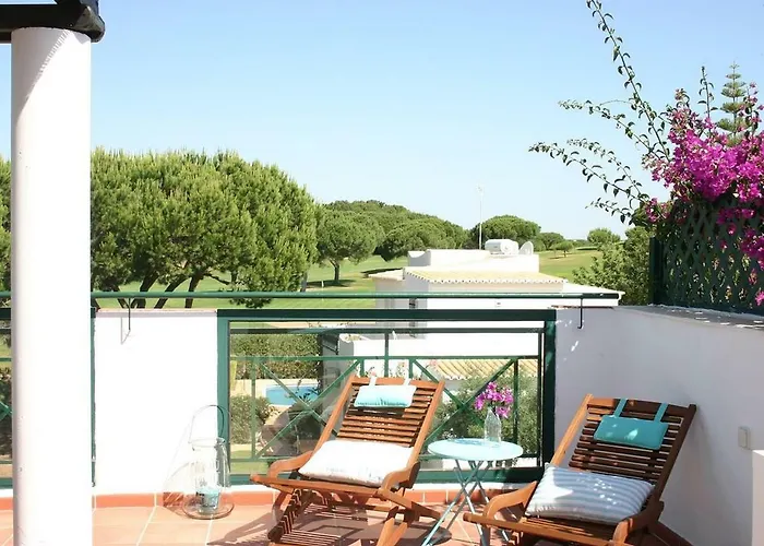 بيت للعطل T3 Townhouse Old Village فيلامورا