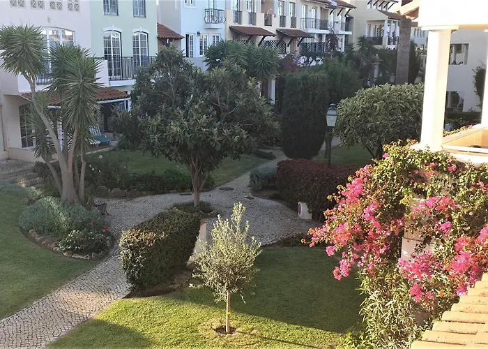 T3 Townhouse Old Village بيت للعطل *